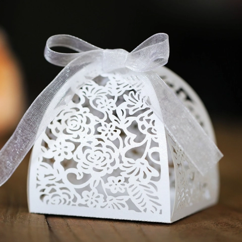 Scatole Regalo Per Caramelle Intagliate Carta Tagliata Al Laser Motivo A Rosa Fiocco Matrimonio Elegante Decorativo