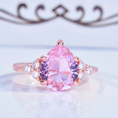 Rose Gold Plated Teardrop Pear Cut Pink Rhinestone Ring For Women Elegant Copper Engagement Wedding Solitaire Finger Ring Jewelry