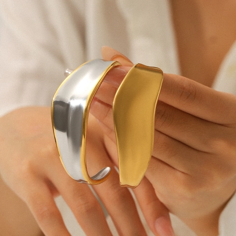 Onregelmatige Golf Manchet Armband 18K Verguld Roestvrij Staal Contrastkleur Open Bangle Minimalistische Sieraden