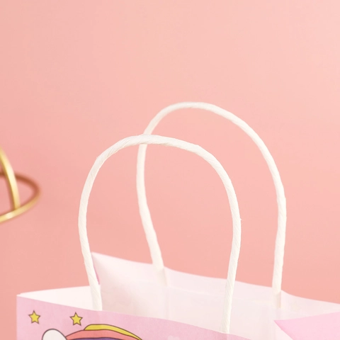 Eenhoorn Cartoon Cadeautassen Wit Kraftpapier Handheld Schattige Regenboog Patronen Voor Kinderen Verjaardagsfeestje Verpakking