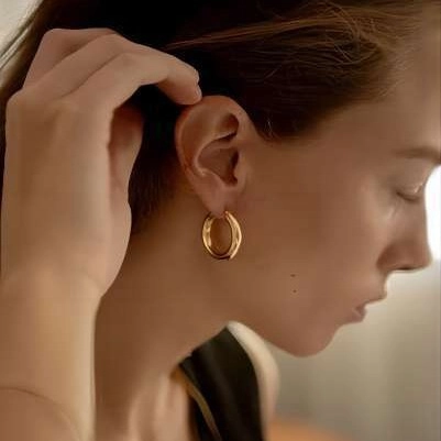 Orecchini A Cerchio Spessi Placcati Oro 18K Acciaio Inossidabile Lucidato Cavo Geometrico Minimalista Gioielli Per Donne