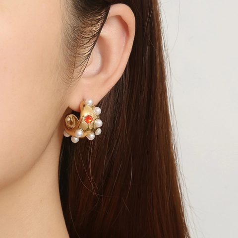 Pendientes Elegantes de Acero Inoxidable en Forma de C con Perlas Artificiales y Circonitas Joyería Vintage Bañada en Oro 18K