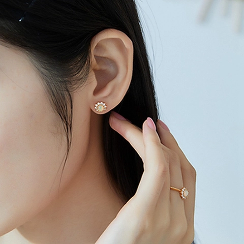 Minimalistische 925 Sterling Zilveren Ster Oorknopjes Met Synthetische Opaal En Zirkonia 10K Vergulde Sieraden