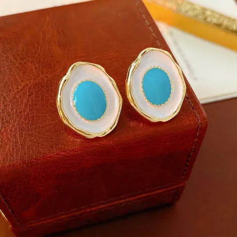 Boucles Oreilles Stud Ovales Vintage Femmes Avec Émail Turquoise Alliage Bordure Ondulée Dorée Tige Argent