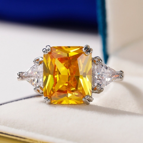 Anillo De Lujo Circonita Amarilla Radiante Para Mujer Cobre Rectángulo Piedras Laterales Triángulo Joyería Decorativa