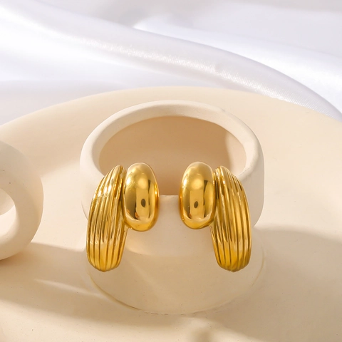 Geometrische C Hoop Oorbellen 18K Verguld Roestvrij Staal Getextureerd Croissant Gesplitst Glad Retro Mode Voor Vrouwen