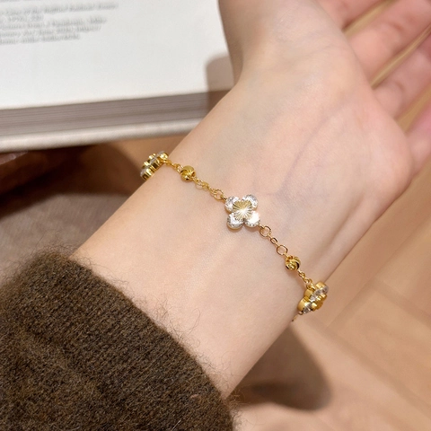 Elegant Clover Flower Pendant Bracelet For Women Copper With Cubic Zirconia Gold Plated Adjustable Chain Korean Style Jewelry