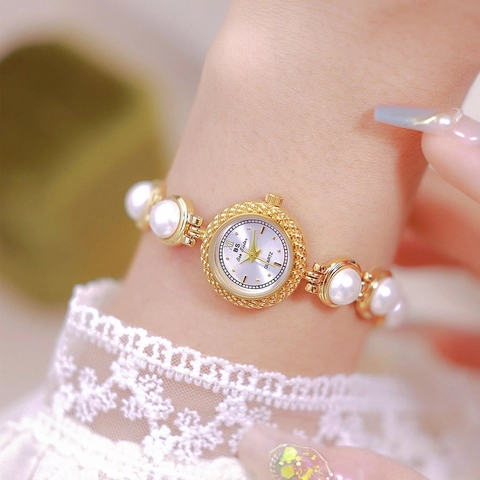 Women Bracelet Watch Elegant Vintage Imitation Artificial Pearl Strap Quartz Movement Alloy Fashion Jewelry Wristwatch For Lady