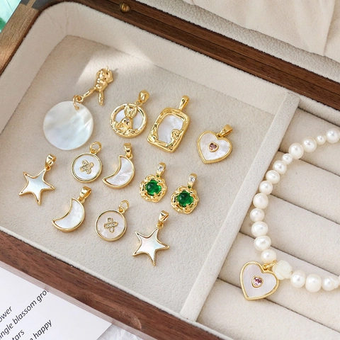 Ciondoli Charms In Rame Placcato Oro Con Madreperla Zircone Stella Luna Cuore Coniglio Per Creazione Gioielli