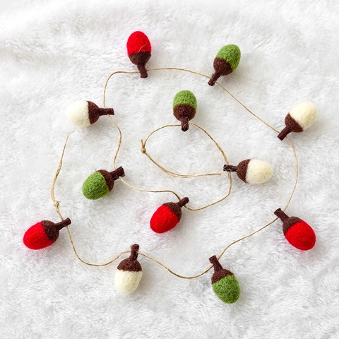 Christmas Wool Felt Acorn Garland String Red Green White Handcrafted Rustic Holiday Hanging Decoration For Tree Fireplace Home Decor