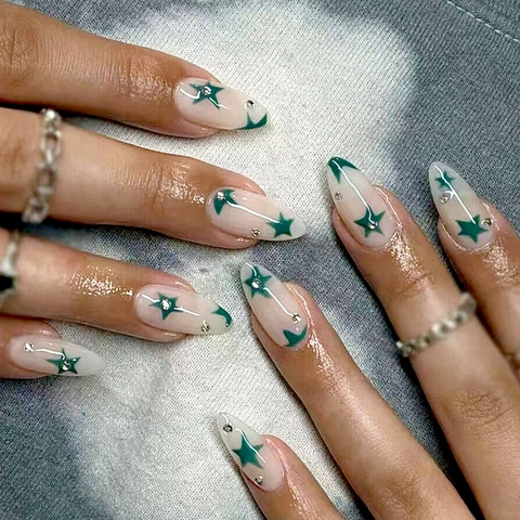 Faux Ongles À Presser Étoile Verte Forme Amande Strass Base Nude Couverture Totale Ongles Artificiels Pour Femmes