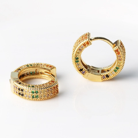 Créoles En Zircon Coloré Laiton En Forme De C Pavé De Strass Bijoux De Mode Hip Hop Femmes