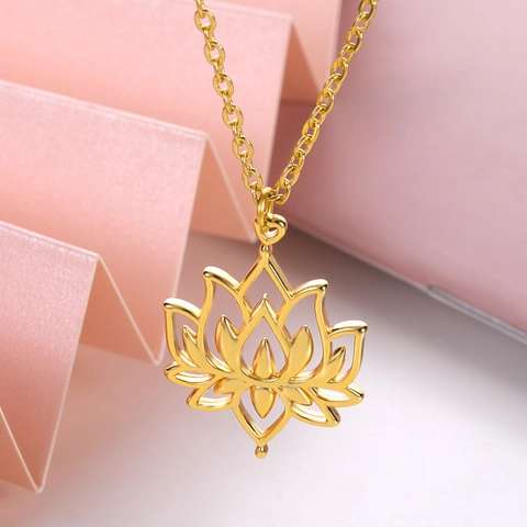 Ausgehöhlte Lotus-Anhänger-Halskette Edelstahl Vergoldet Filigran Minimalistischer Schmuck Für Damen