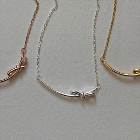 925 Sterling Silver Bowknot Necklace Minimalist Ribbon Knot Arc Bar Chain Jewelry For Women Elegant Sweet Accessory