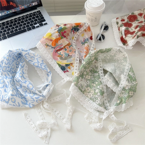 Women's Pastoral Cotton Floral Triangle Scarf With Delicate Lace Trim Vintage Bandana Headscarf Decorative Hair Accessory