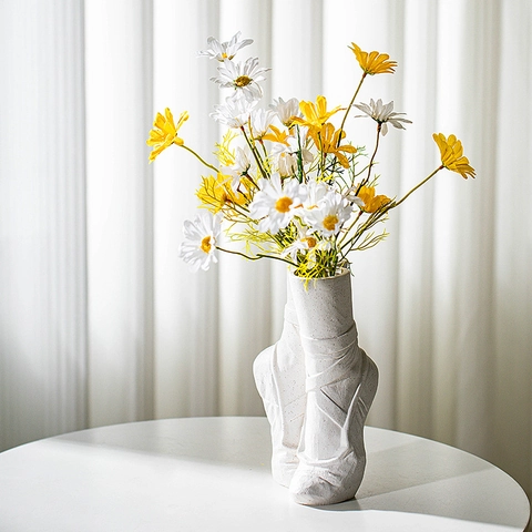 Ceramic Ballet Pointe Shoe Vase Modern Minimalist Handcrafted Matte Flower Pot Home Office Desktop Decorative Ornament