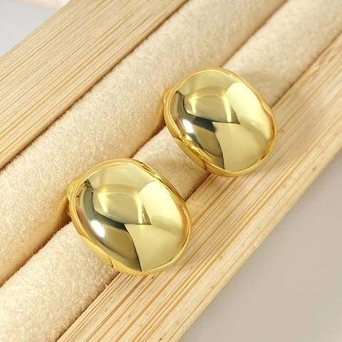 Orecchini a Bottone a Forma di C in Rame Minimalista per Donna Lucidatura a Specchio Lucida Intarsiati con Zirconia Gioielli