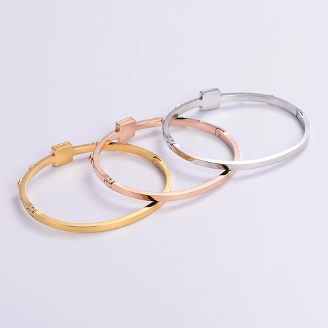 Bracciale Rigido In Acciaio Inossidabile Intarsio In Madreperla Quadrata Zircone Strass Rivetto Cerniera Fibbia Donna
