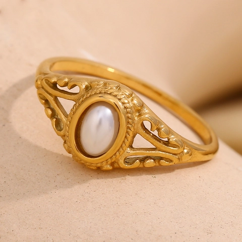 Anello in Acciaio Inossidabile Placcato Oro Vintage per Donna Elegante Anello a Forma di Fiore con Perla Artificiale Gioielli di Moda