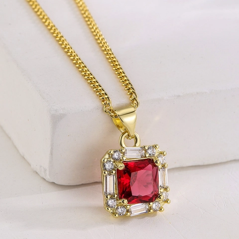 Collar Con Colgante De Circonita Cúbica Cuadrada Para Mujer Cobre Con Baño De Oro De 18K Elegante Joyería Retro