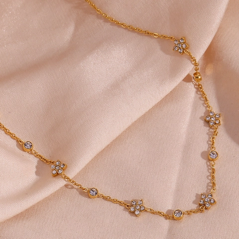 Vergoldete Edelstahl Blumen Halskette Mit Weißem Zirkon Zierliche Kette Minimalistischer Ins Stil Schmuck Damen