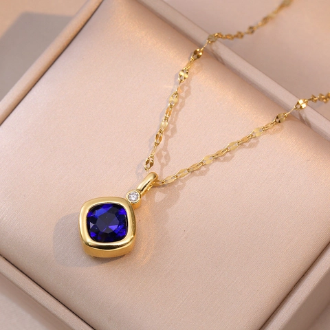 Luxury Titanium Steel Square Zirconia Pendant Necklace For Women Elegant Gold Plated Geometric Clavicle Chain Jewelry Gift
