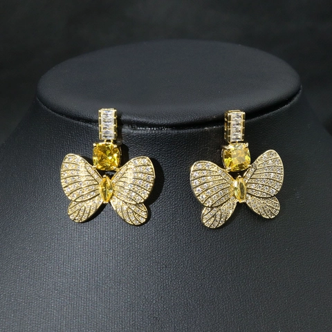 Orecchini a Bottone a Farfalla di Moda Rame Intarsiato con Zirconia Perno in Argento Sterling 925 Gioielli di Lusso Leggero Donna