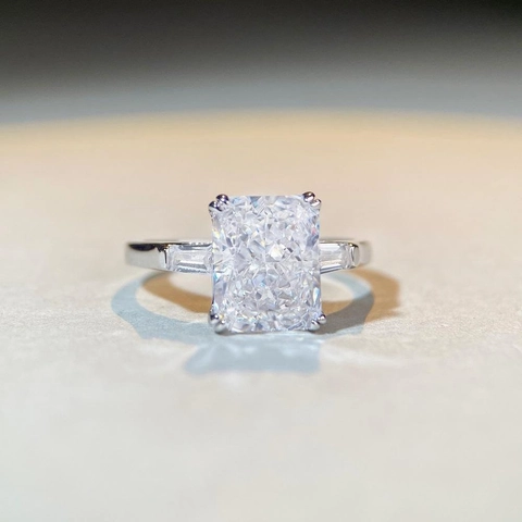 Anello in Zirconia Taglio Radiant Argento Sterling 925 Elegante Rettangolare Tre Pietre Anello di Fidanzamento da Donna Gioielli Regalo