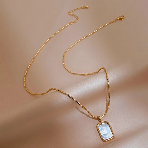 Collana Vintage Stile Francese In Rame Placcato Oro Per Donna Con Pendente Rettangolare In Madreperla Lava