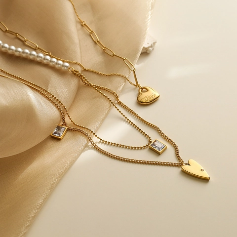Titanium Steel Heart Pendant Necklace For Women Gold Electroplated Minimalist Asymmetric Chain Artificial Pearl Rhinestone Jewelry