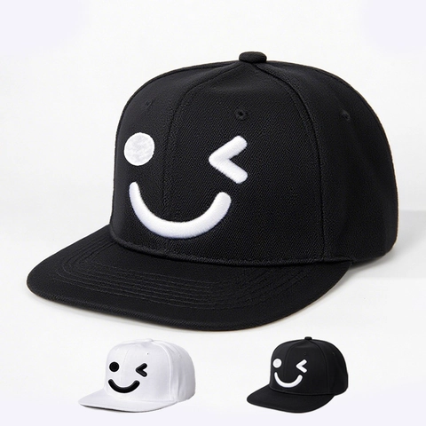 Bestickte Zwinkern Gesicht Flat Brim Baseball Cap Polyester Verstellbare Snapback Hut Vintage Streetwear Outdoor Sonnenhut