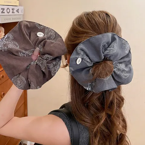 Vintage Paisley Print Oversized Cloth Scrunchie Korean Style Elastic Hair Tie With Bow And Button Decoration For Women