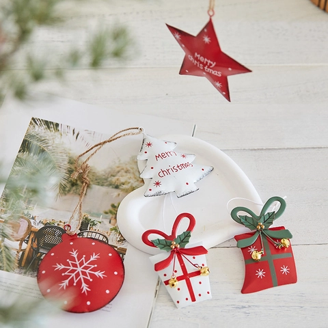 Christmas Hanging Ornaments Metal Iron Pendants Santa Snowman Star Shape Tree Decorations Vintage Festive Home Decor