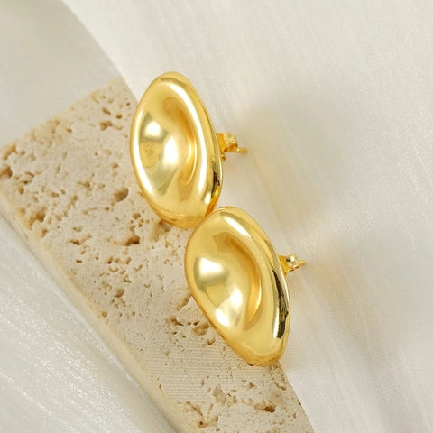 Unregelmäßige Geometrische Ohrstecker 18K Vergoldeter Edelstahl Minimalistischer Organischer Flüssigmetall-Stil Für Damen