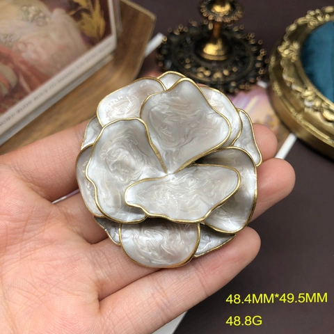 Vintage Blumen Brosche Pin Kupfer Emaille Doppelschicht Floral Elegant Accessoire Für Damen Schmuck Französischer Stil