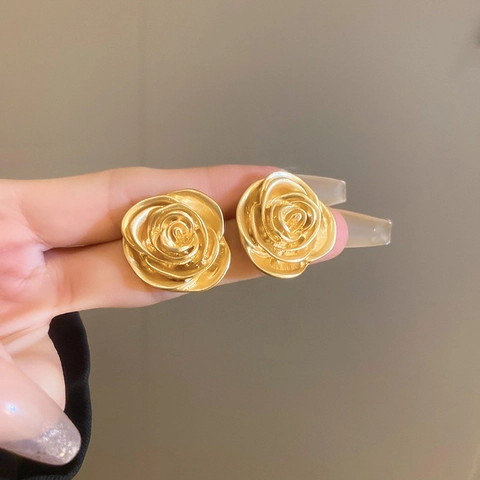 Vintage Matte Gold Rose Flower Stud Earrings Alloy Design With Silver Earring Post French Style Elegant Jewelry