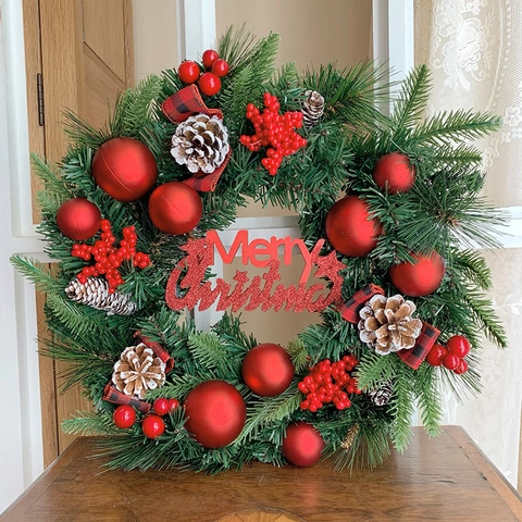 Kerstkrans Met Dennennaalden Rode Bessen Dennenappels Ornamenten Strik Hangende Decoratie Voor Vakantie Thuis