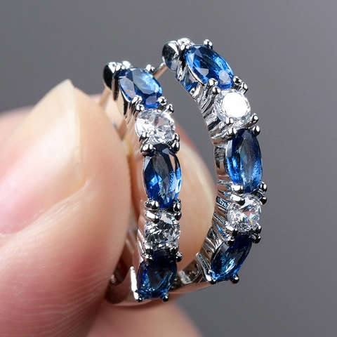 Mehrfarbige Zirkonia Huggie Creolen Ovalschnitt Kupfer Geometrischer Modeschmuck Damen Elegantes Accessoire