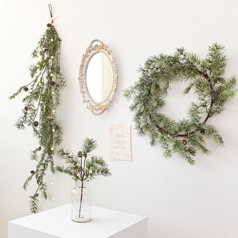 Christmas Wreath Garland Artificial Pine Needle Branch With Pine Cones White Berries Frosted Winter Home Window Wall Decor