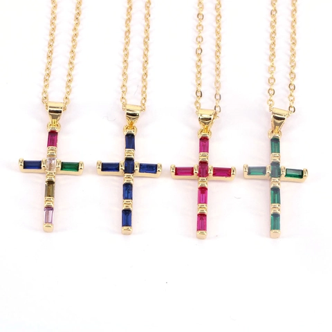 Kruis Hanger Ketting Verguld Koper Met Kleurrijke Rechthoekige Zirkonia Religieuze Sieraden Voor Dames