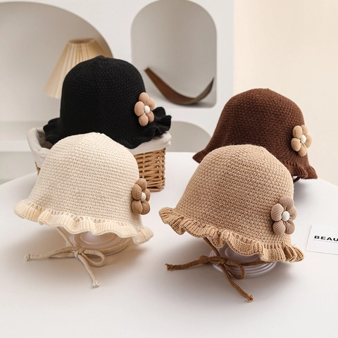 Zoete Gebreide Kindermuts Met Bloem Effen Kleur Baby Beanie Winter Warm Winddicht Ruches Rand Vetersluiting Muts Voor Jongens Meisjes Peuters