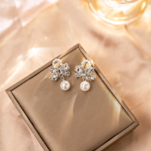 Bow Artificial Pearl Drop Earrings With Rhinestones And Silver Earring Post Elegant Versatile Fashion Jewelry For Women