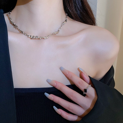 Collana In Metallo Liquido Irregolare Texture Lava Torta Catena Clavicicola In Rame Choker Gioielli Minimalisti Da Donna