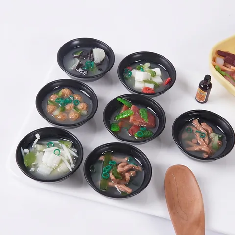 Mini Simulation Soupe Miso Japonaise Soupe De Bœuf Et Côtes Nourriture Porte-Clés Résine PVC Micro Paysage Pendentif Sac