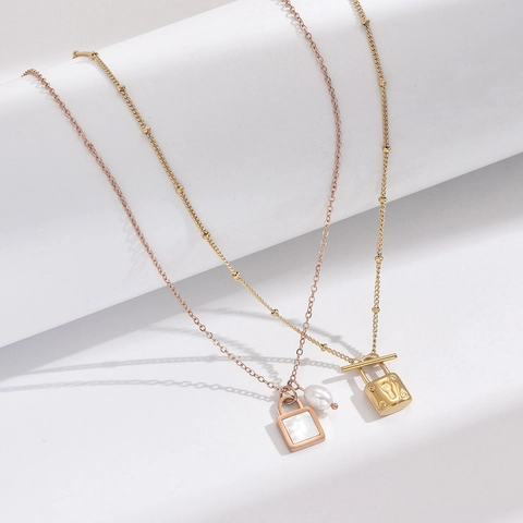 Light Luxury Stainless Steel Square Lock Pendant Necklace With Artificial Pearl White Shell Decoration Clavicle Chain Jewelry
