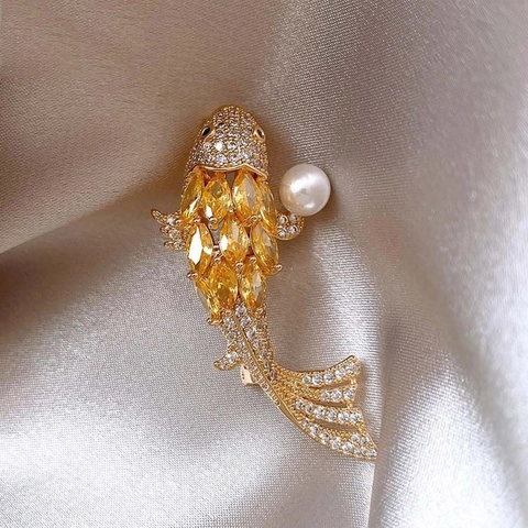 Elegante Broche De Pez Koi De Cobre Chapado En Oro De 14K Con Circón Y Perla Artificial Joyería Animal De Estilo Chino Para Mujer