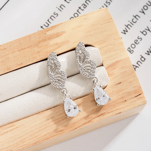 Schmetterlingsflügel Tropfen Ohrknorpel Stecker Titanstahl Kupfer Zirkon Schraubverschluss Piercing Schmuck Für Damen Elegant