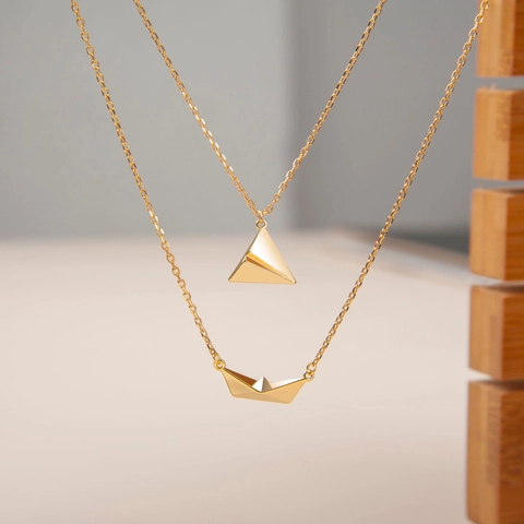 Collar con Colgante de Avión de Papel y Barco Origami para Mujer Minimalista Geométrico de Cobre Chapado en Oro