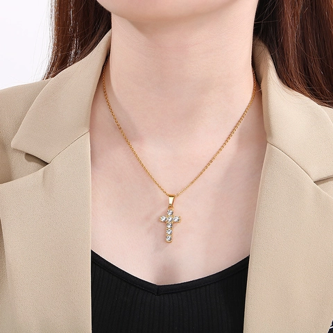 Collar Con Colgante De Cruz De Acero Inoxidable Con Diamantes De Imitación Incrustados Espalda Hueca Joyería Religiosa Para Hombre Y Mujer