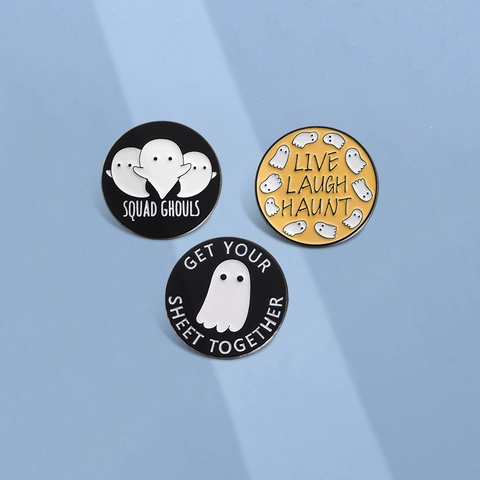Simpatica Spilla in Smalto a Forma di Fantasma di Halloween in Lega Distintivo Rotondo Cartoon Punk Gioielli per Decorazione Abbigliamento Zaino